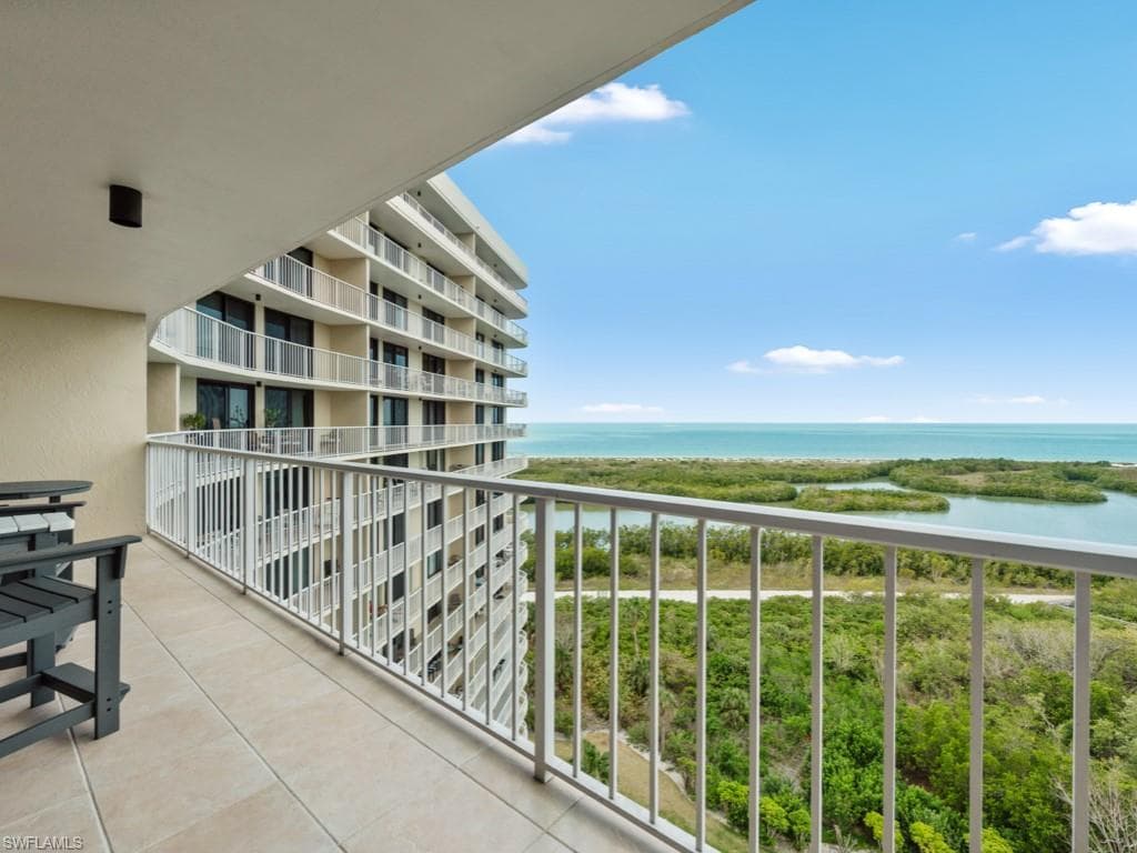440 Seaview CT 1502 photo 15 of 16