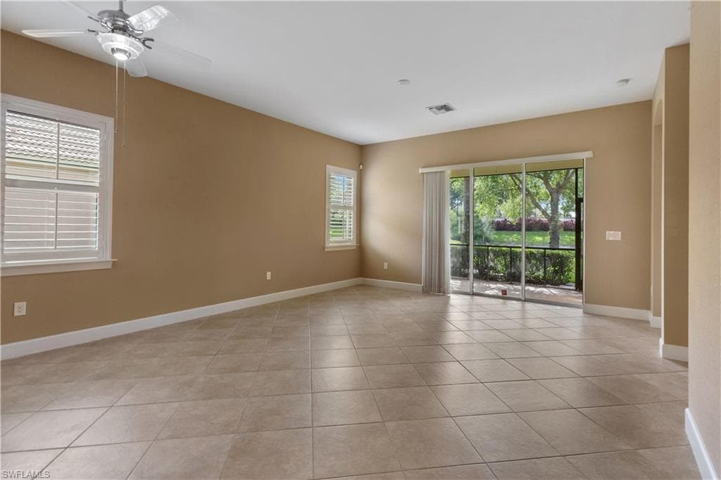 26351 Stonewall LN photo 6 of 34