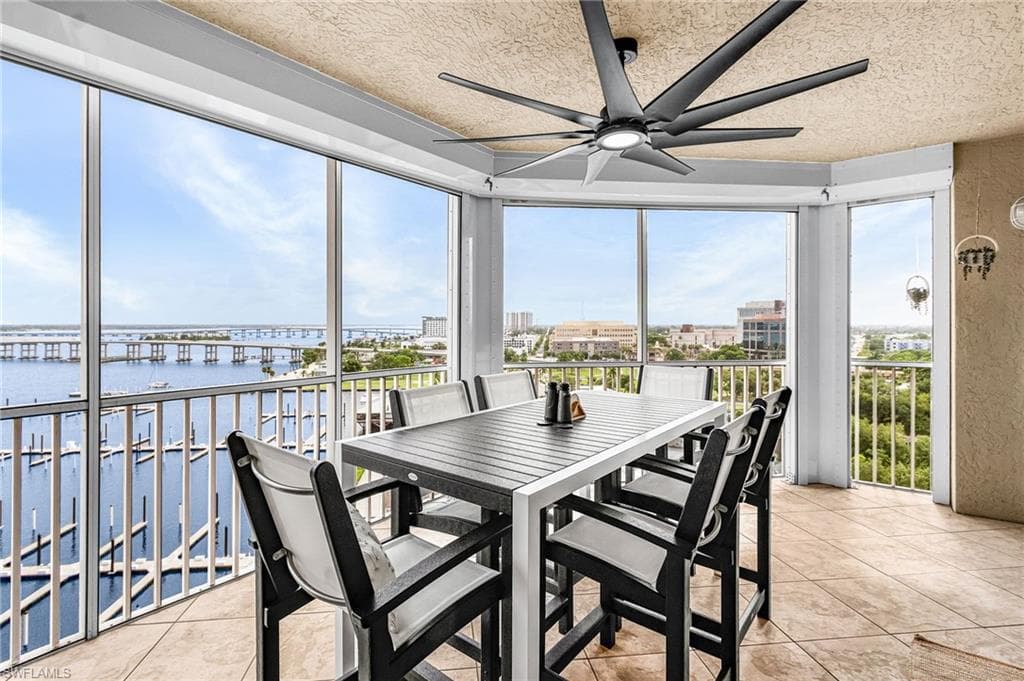 Screened Balcony