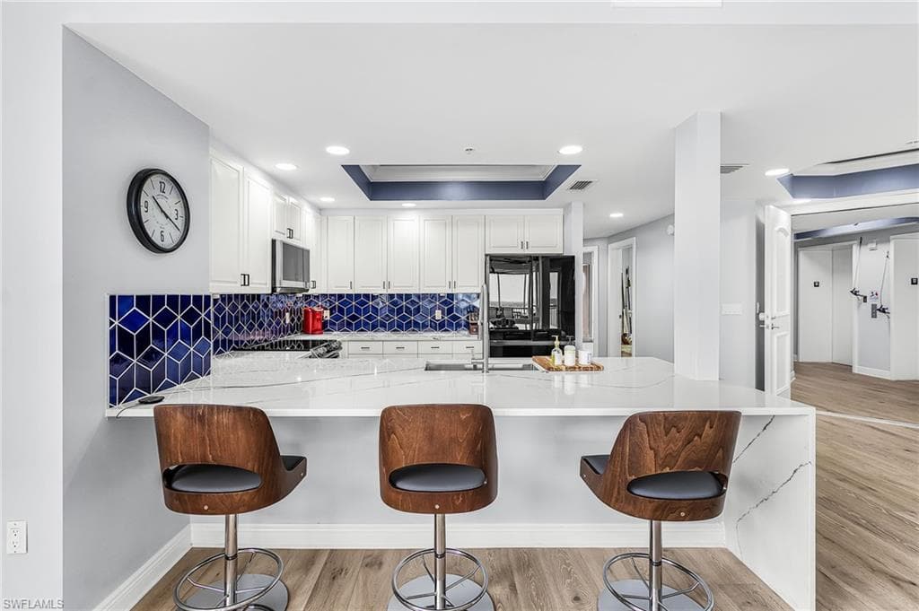 Breakfast bar