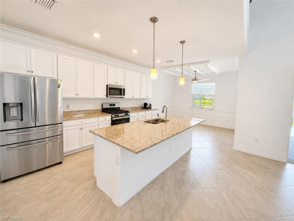 Gorgeous Designer Kitchen with Gas Stove