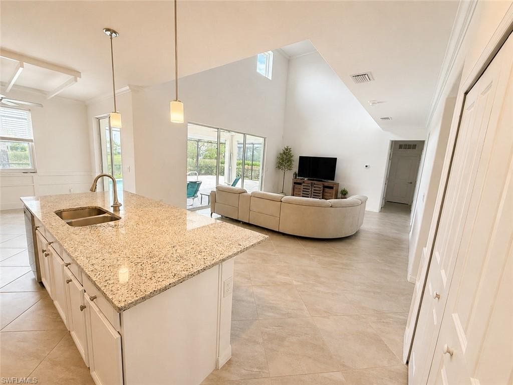 Gorgeous Designer Kitchen with Gas Stove