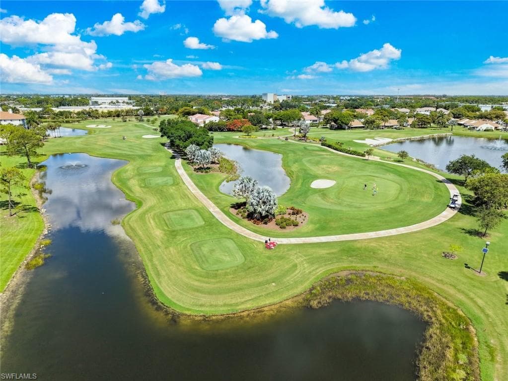 Expansive golf course setting at Seven Lakes