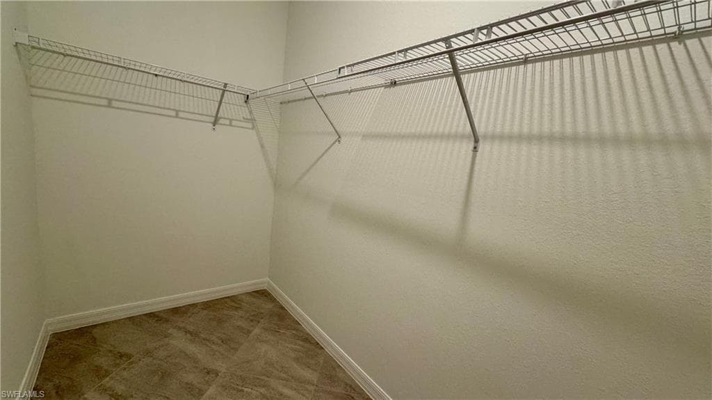 2066 Tamarron LN photo 15 of 31