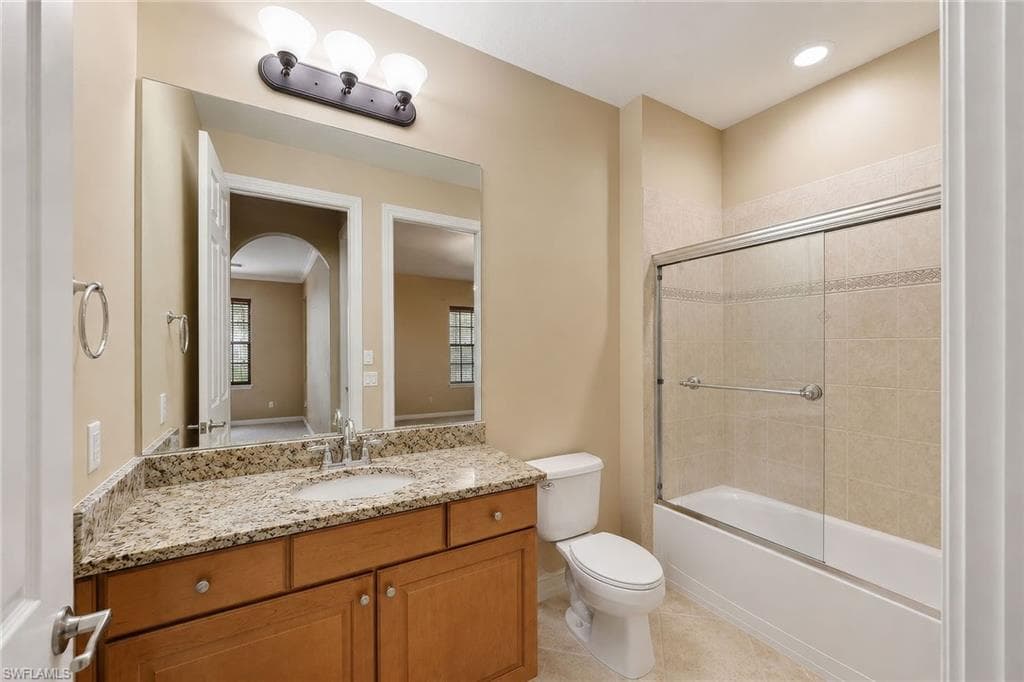 9126 Chula Vista ST 12303 photo 15 of 41