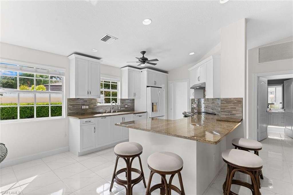3210 Barbados LN photo 7 of 47