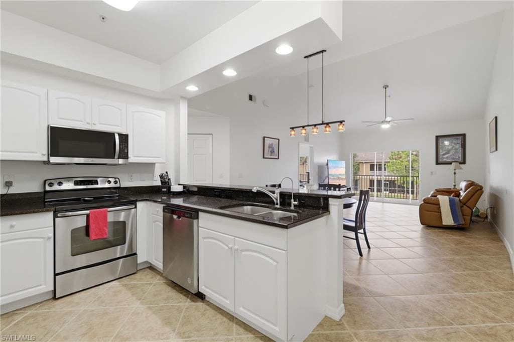 1108 Winding Pines CIR 201 photo 7 of 38