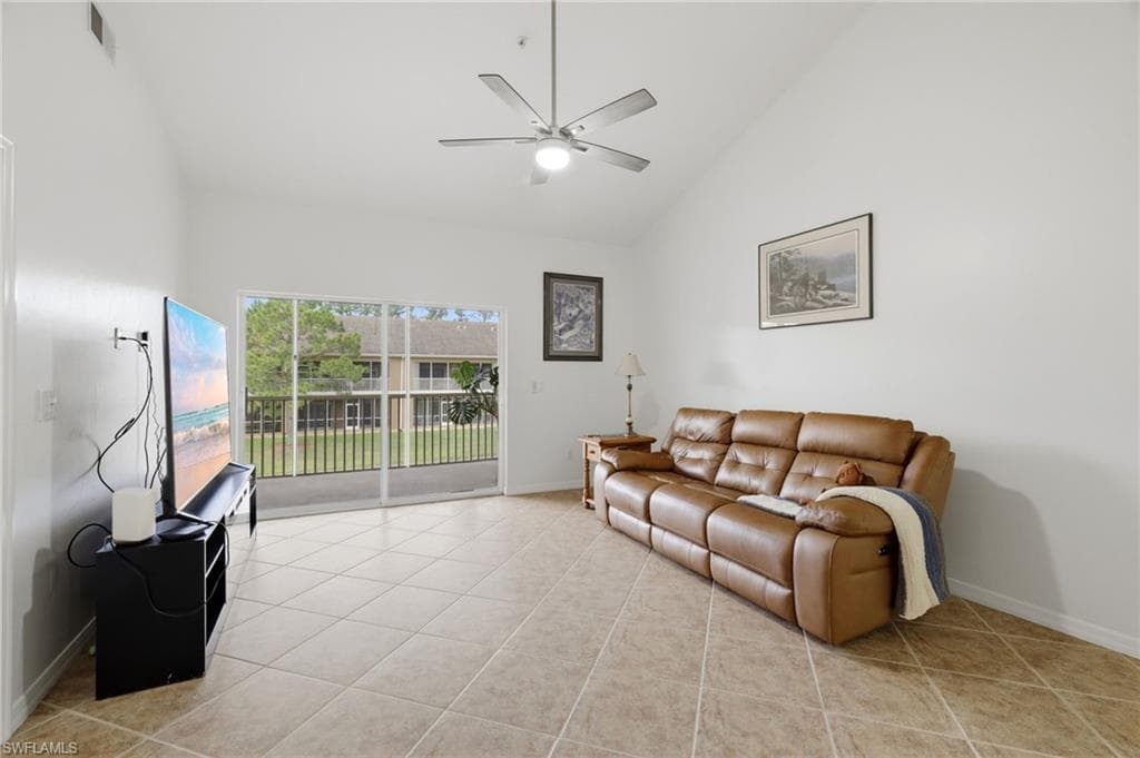 1108 Winding Pines CIR 201 photo 3 of 38