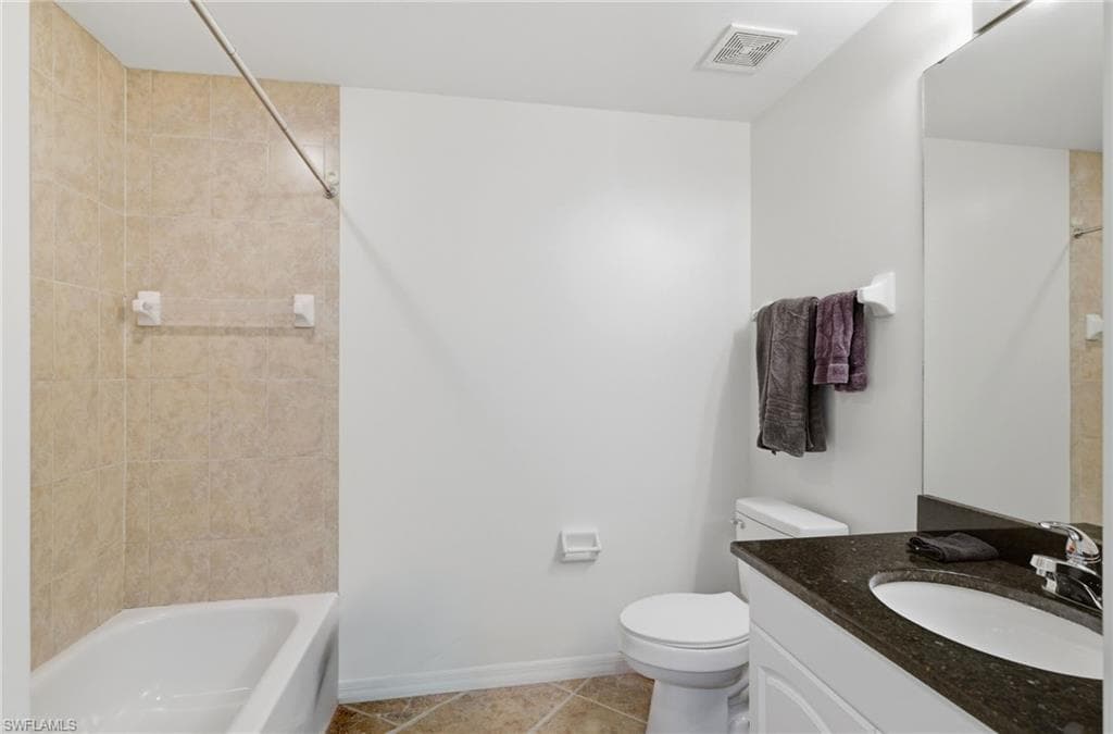 1108 Winding Pines CIR 201 photo 18 of 38