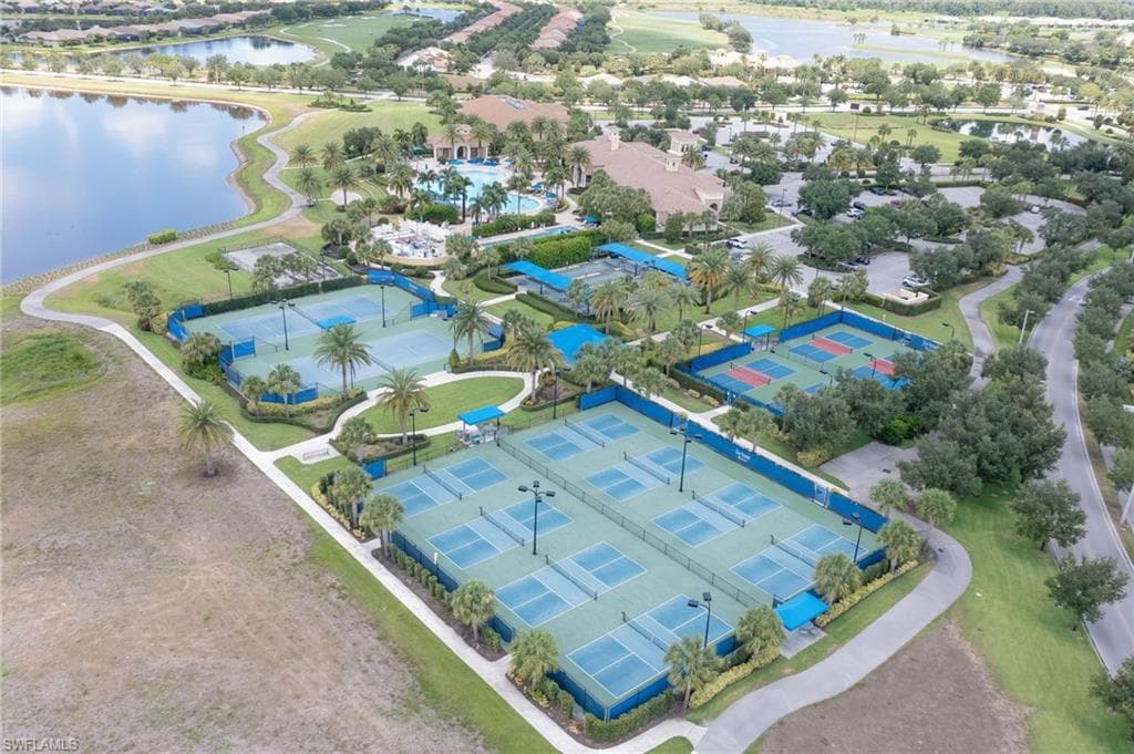 Del Webb's tennis, pickleball and bocce courts