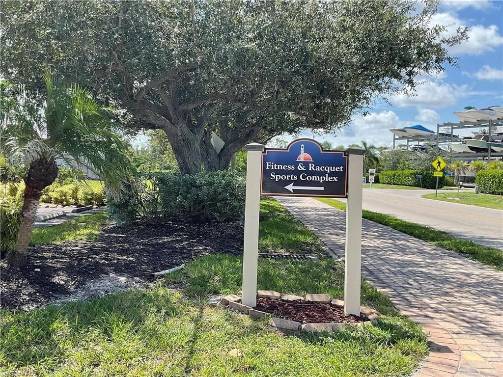 2070 King Tarpon DR photo 38 of 40