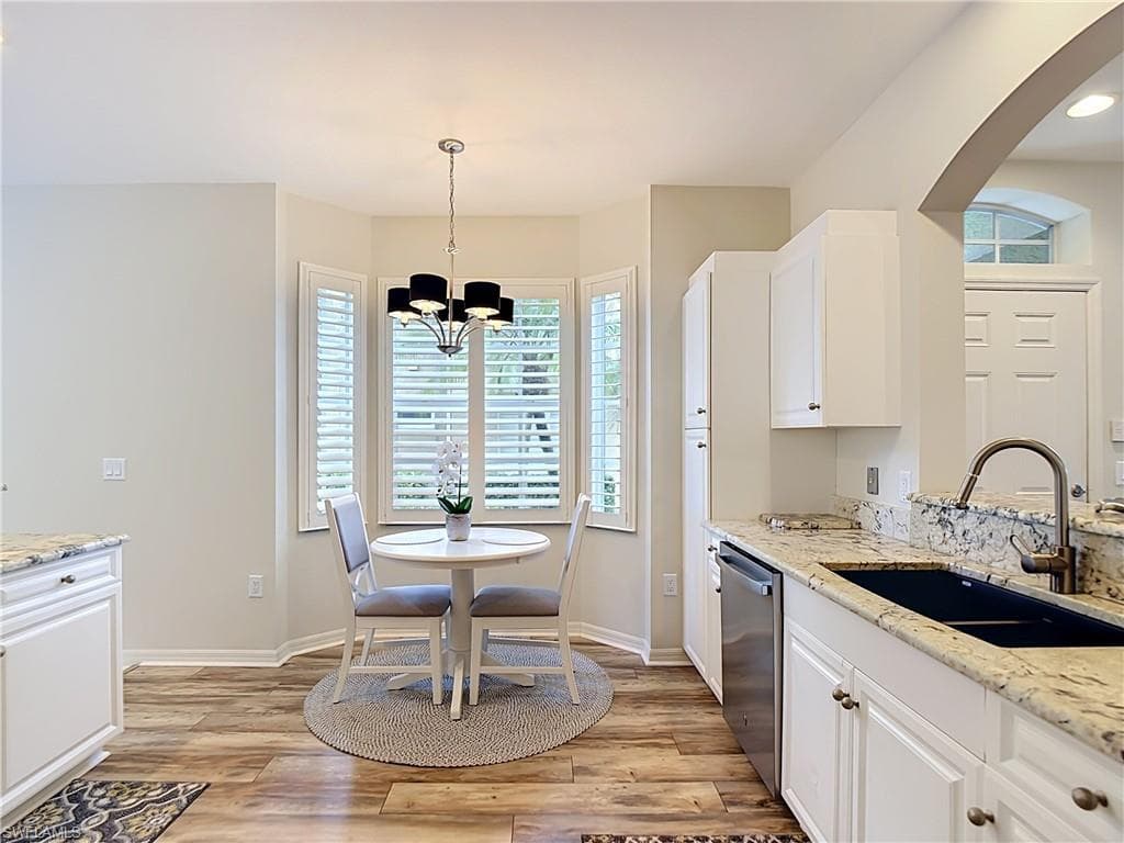 20071 Seagrove ST 1001 photo 18 of 48