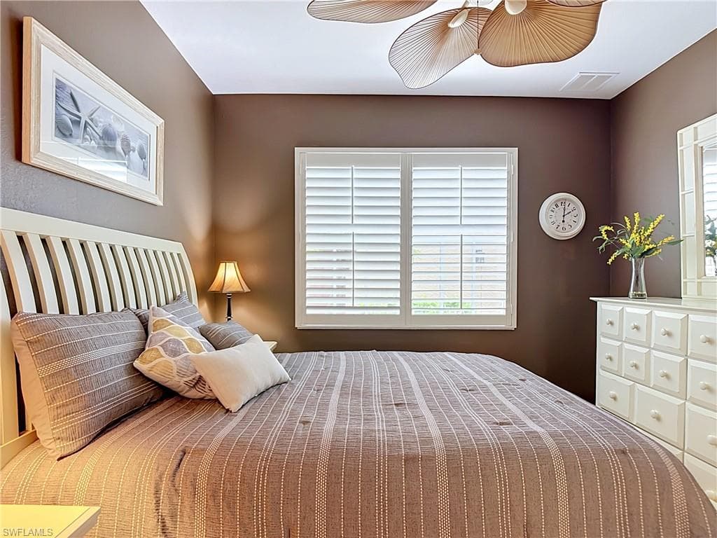 20071 Seagrove ST 1001 photo 29 of 48