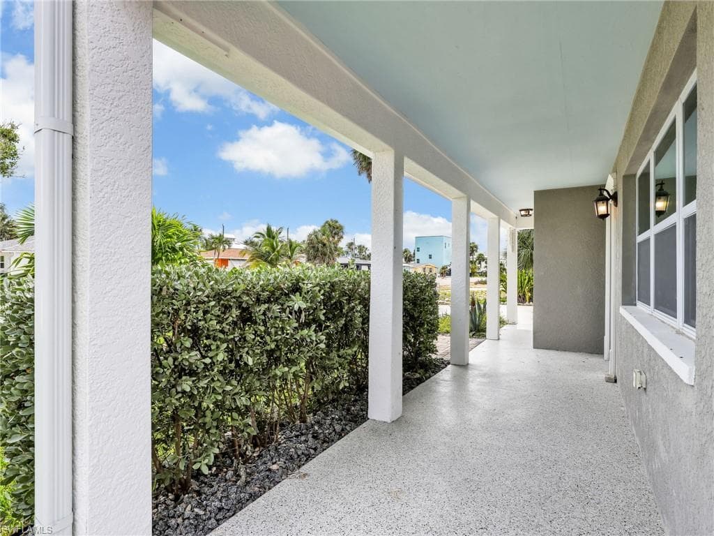 195 Hibiscus DR photo 32 of 49