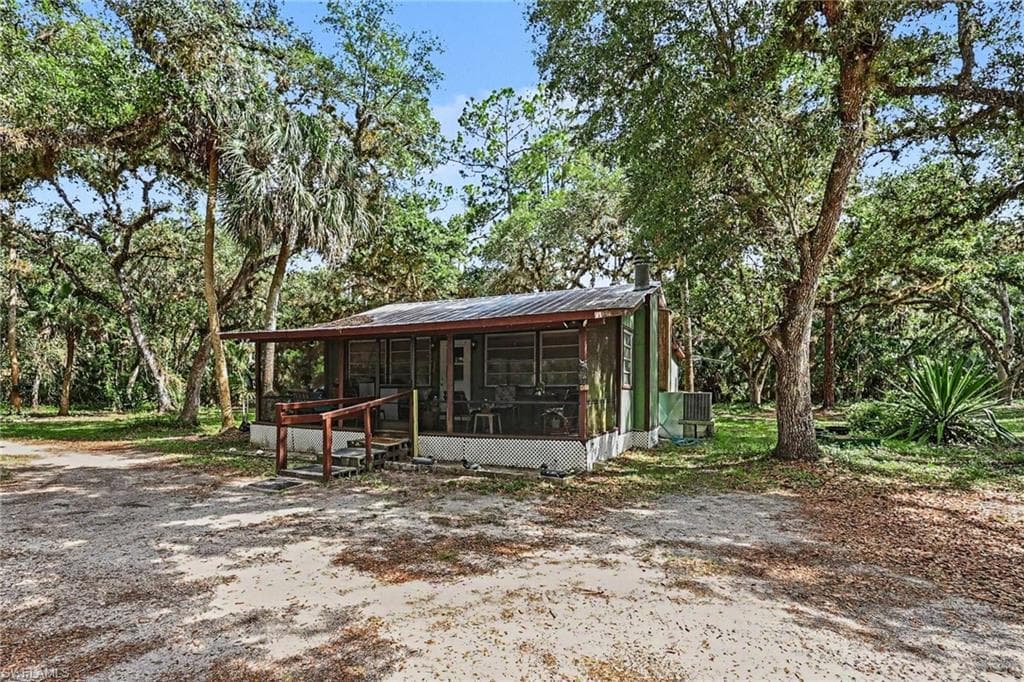 2291 Secretariat Dr. LaBelle, FL 33935