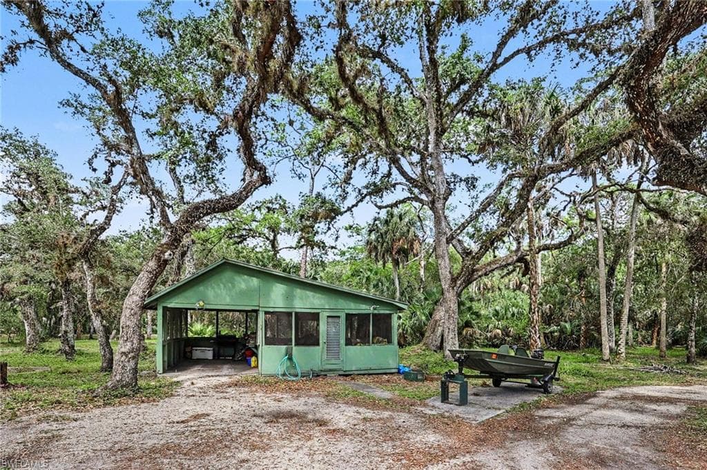 2291 Secretariat Dr. LaBelle, FL 33935