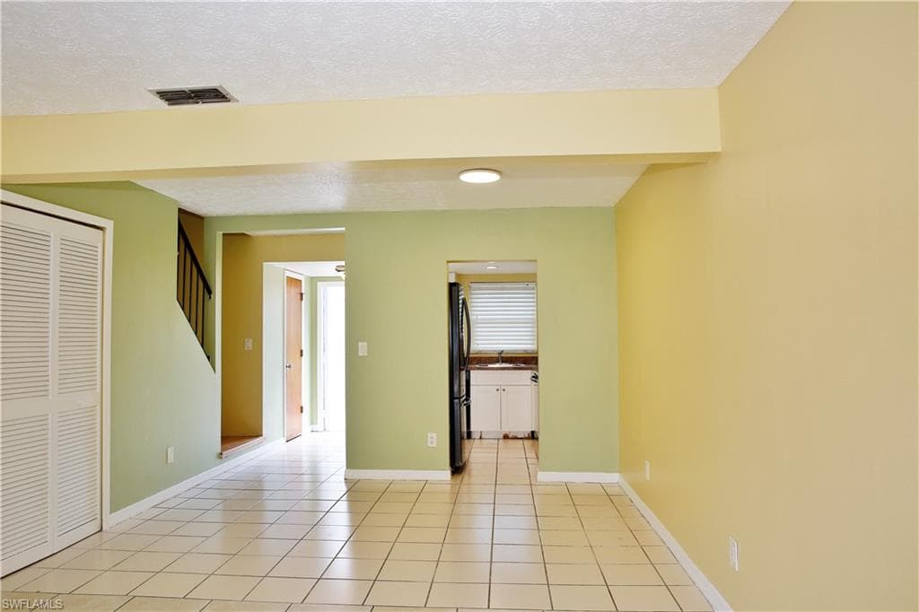 1123 SW 48th TER 102 photo 10 of 28