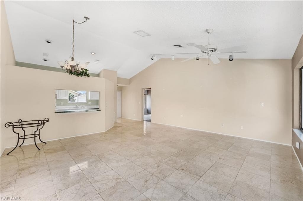 5581 Longleaf DR photo 12 of 32