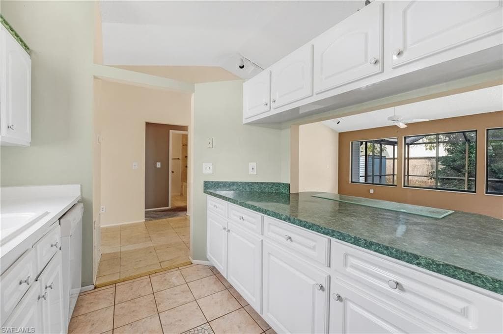 5581 Longleaf DR photo 5 of 32