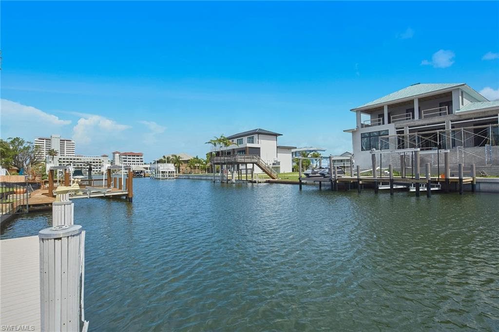 319 Lagoon AVE photo 4 of 45