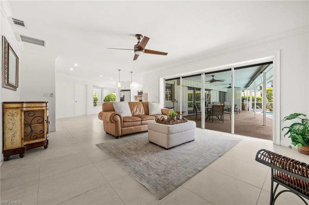 421 Palm River BLVD photo 2 of 42