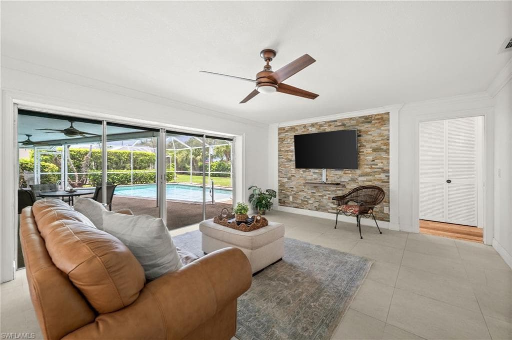 421 Palm River BLVD photo 8 of 42