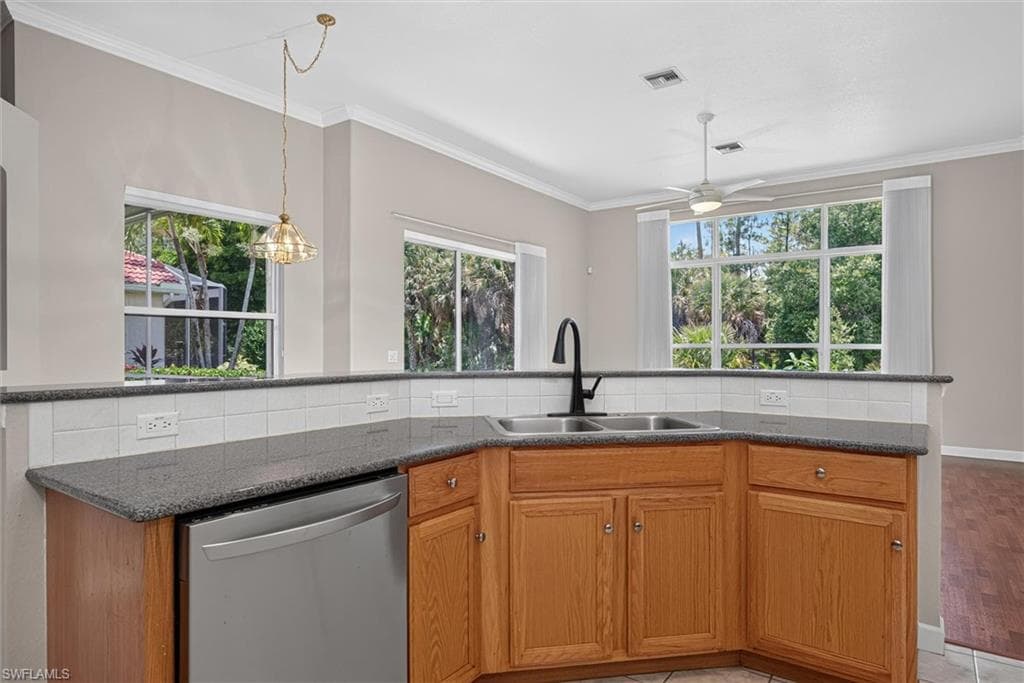 13716 Magnolia Lake CT photo 16 of 50