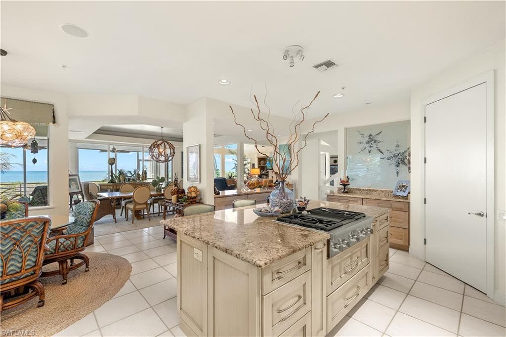 16730 Captiva DR photo 16 of 50