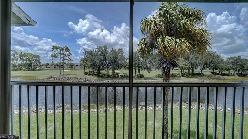 8083 Queen Palm LN 424 photo 26 of 43