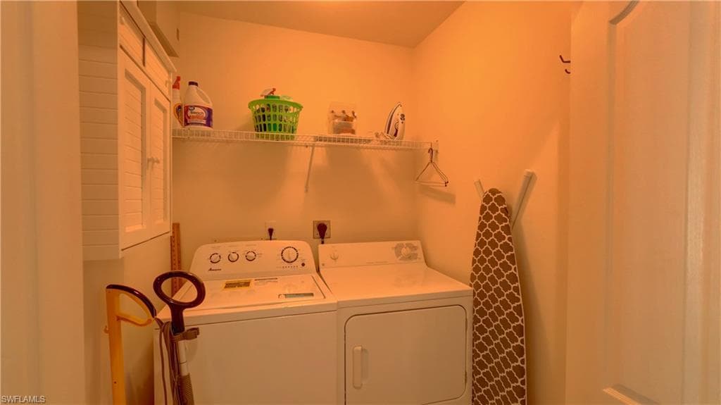 8083 Queen Palm LN 424 photo 7 of 43