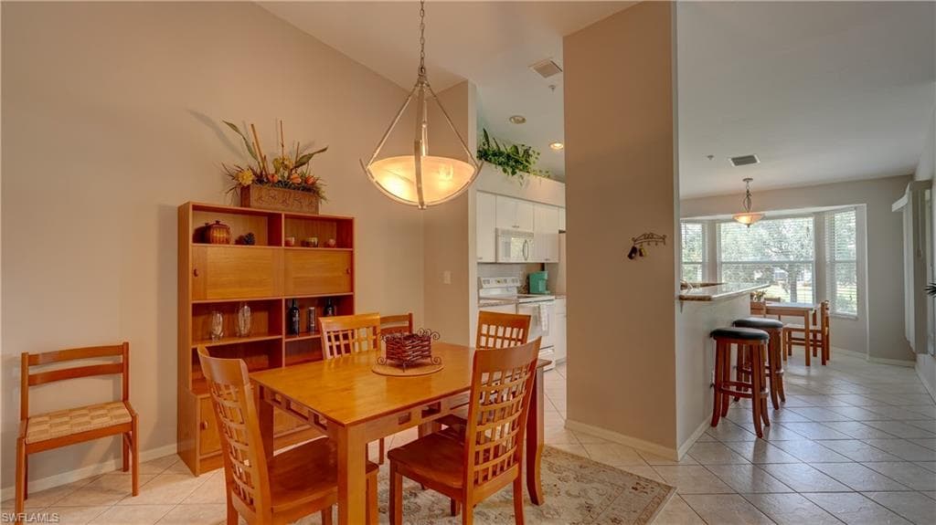 8083 Queen Palm LN 424 photo 18 of 43