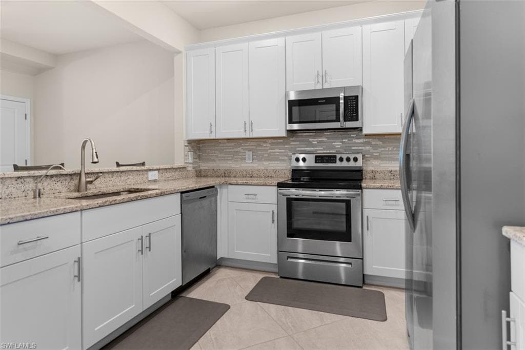 14195 Pine Lodge LN photo 5 of 45