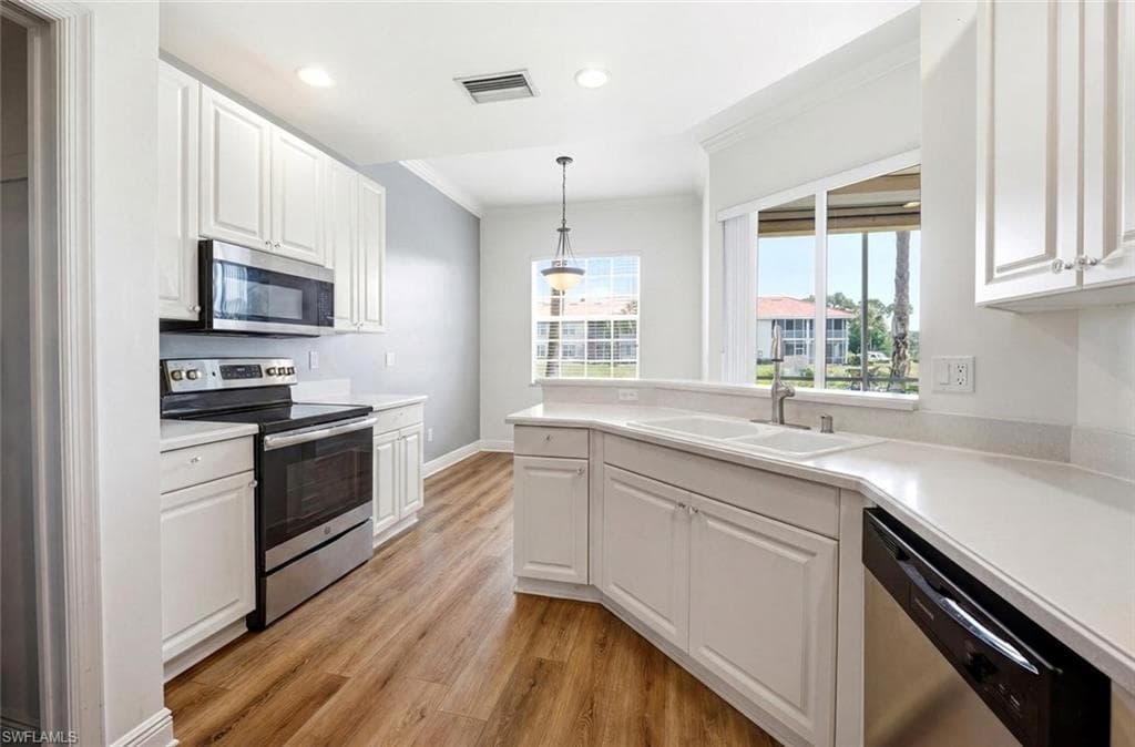 5120 Hyde Park CT 103 photo 12 of 45