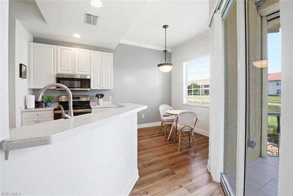 5120 Hyde Park CT 103 photo 10 of 45