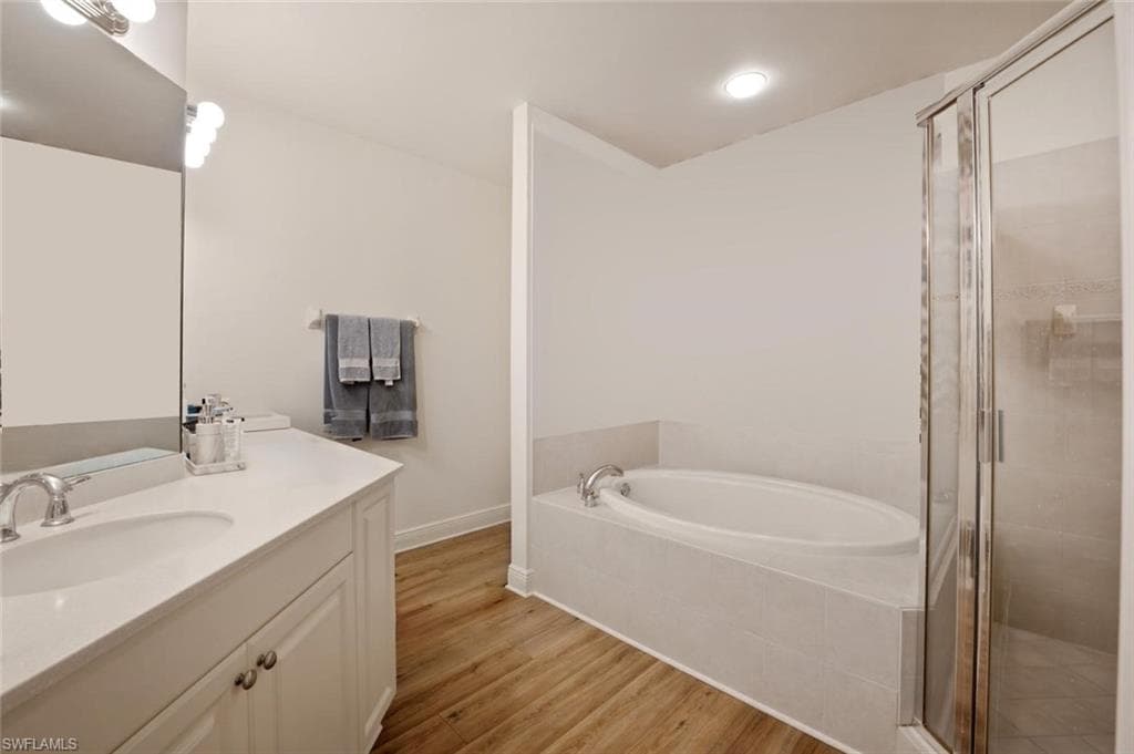 5120 Hyde Park CT 103 photo 19 of 45