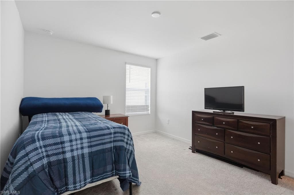 Upstairs guest bedroom