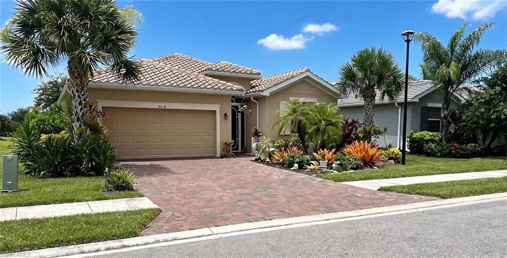 2218 Cara Cara WAY photo 2 of 42