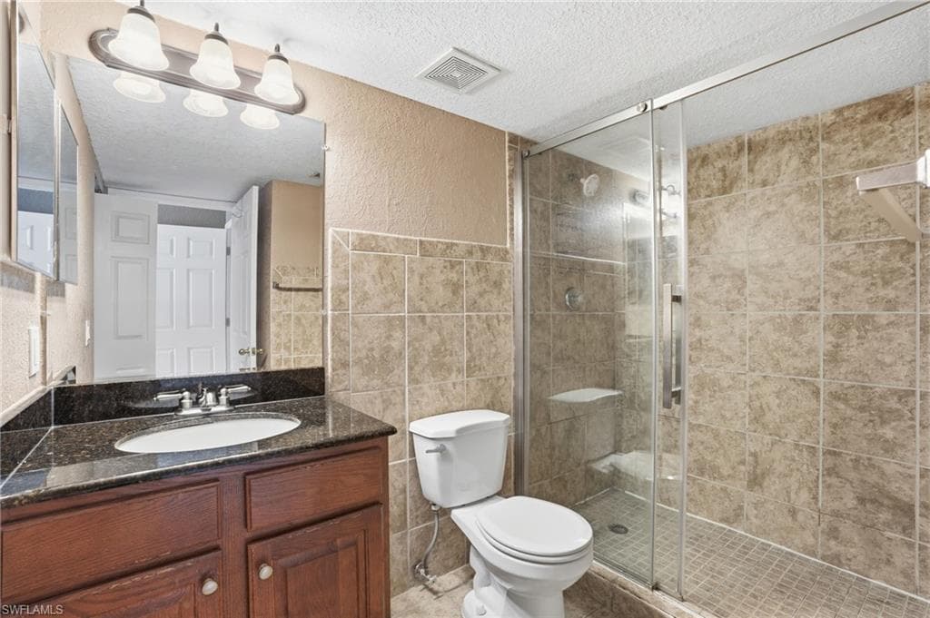13515 Eagle Ridge DR 525 photo 19 of 47