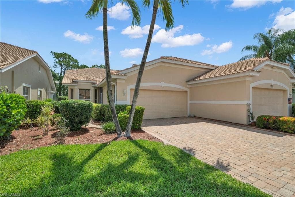 2219 Carnaby CT photo 1 of 18