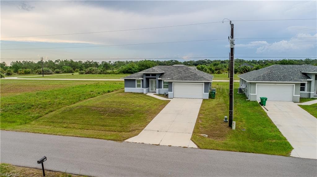 106 Plantation DR photo 2 of 32