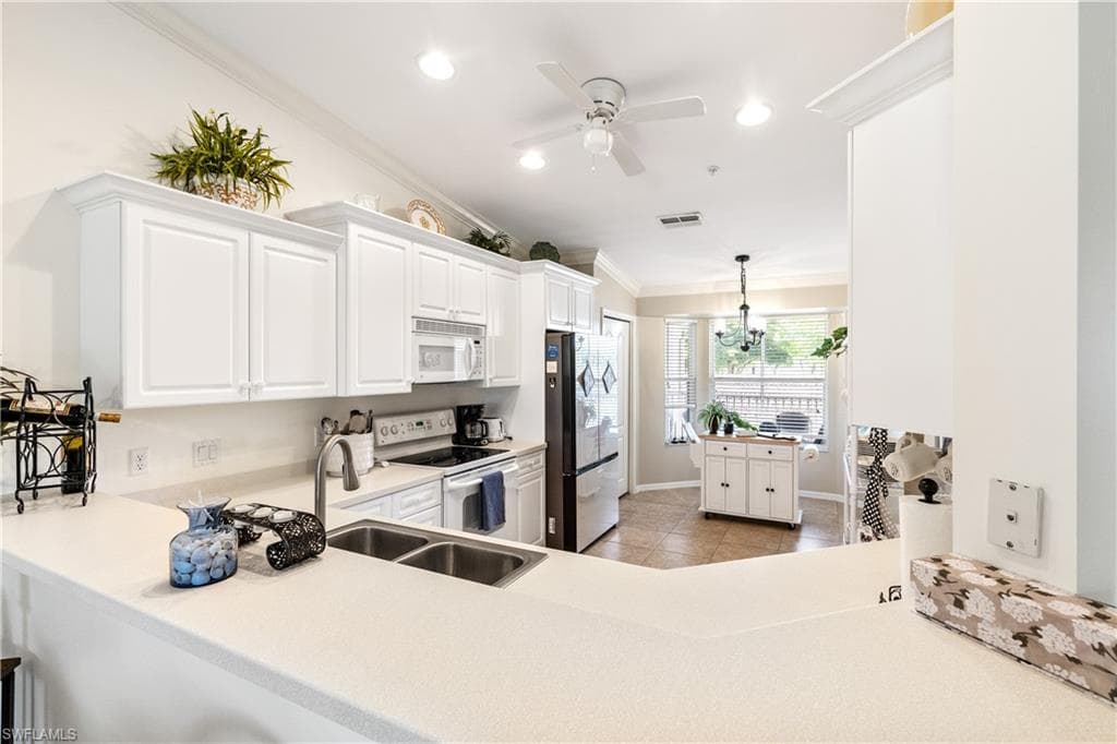10420 Wine Palm RD 5421 photo 13 of 48