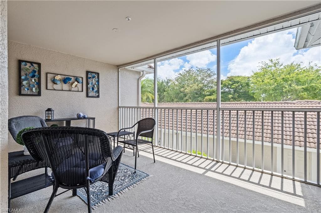 Front Screened Lanai