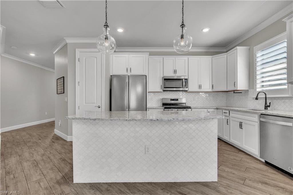 16184 Pennyroyal LN photo 12 of 43