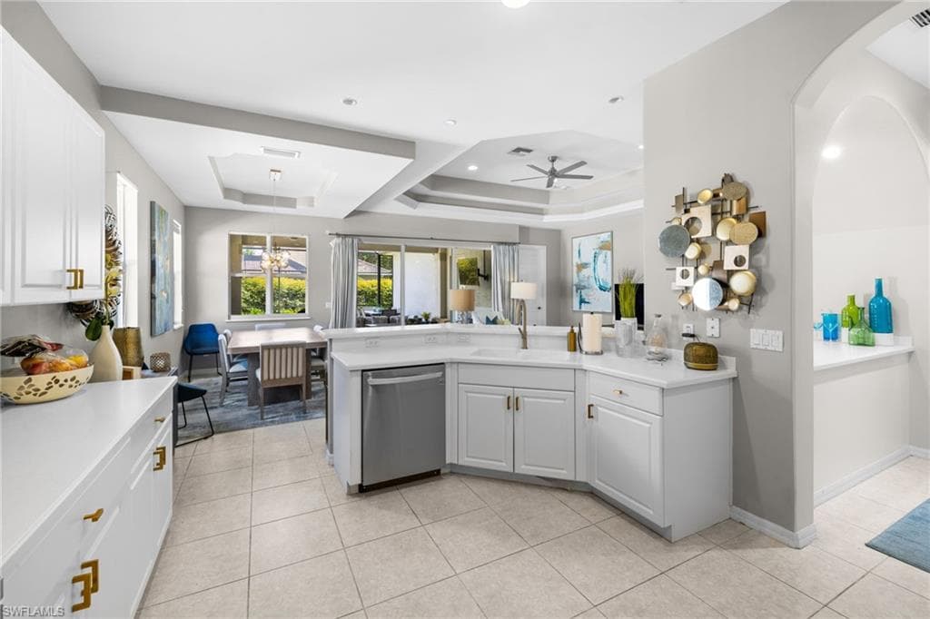 4208 Hampton LN photo 12 of 48