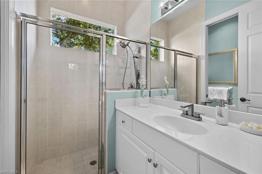4208 Hampton LN photo 22 of 48