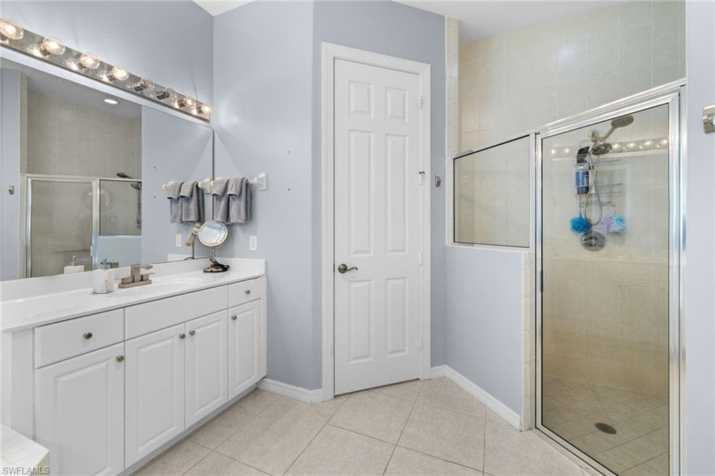 4208 Hampton LN photo 21 of 48