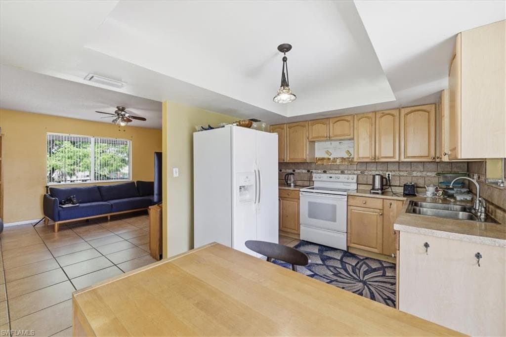 347 Joel BLVD 203 photo 15 of 26
