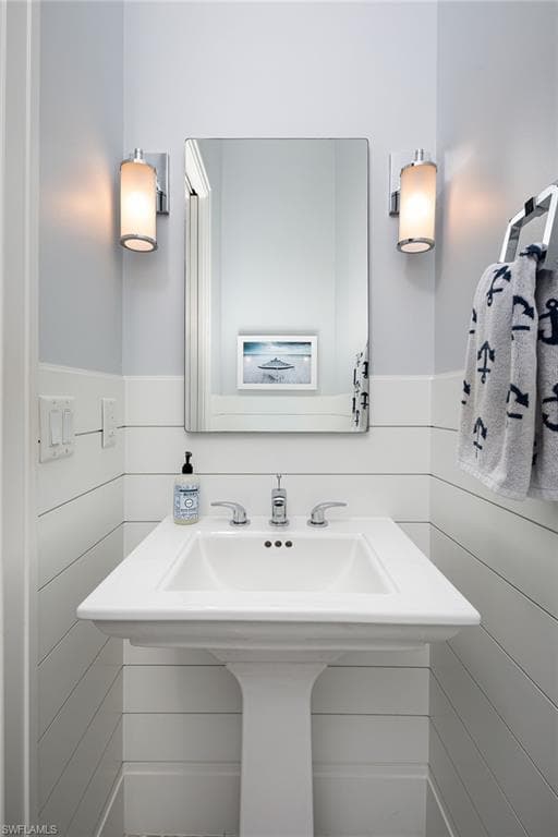 2036 Laguna WAY photo 22 of 50