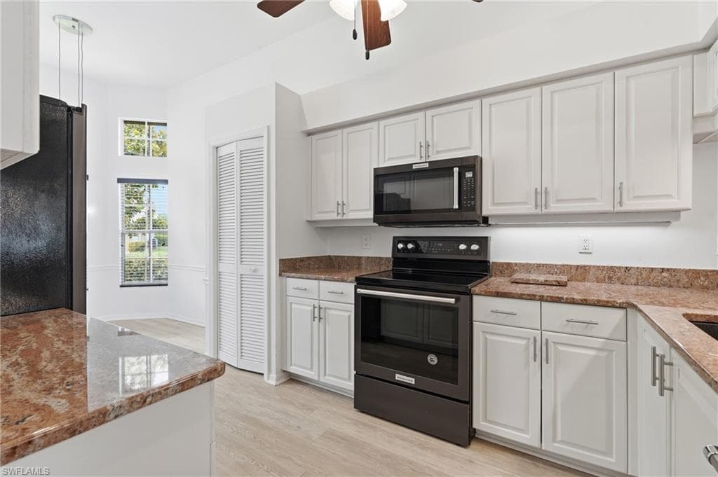 8185 Breton CIR photo 14 of 49