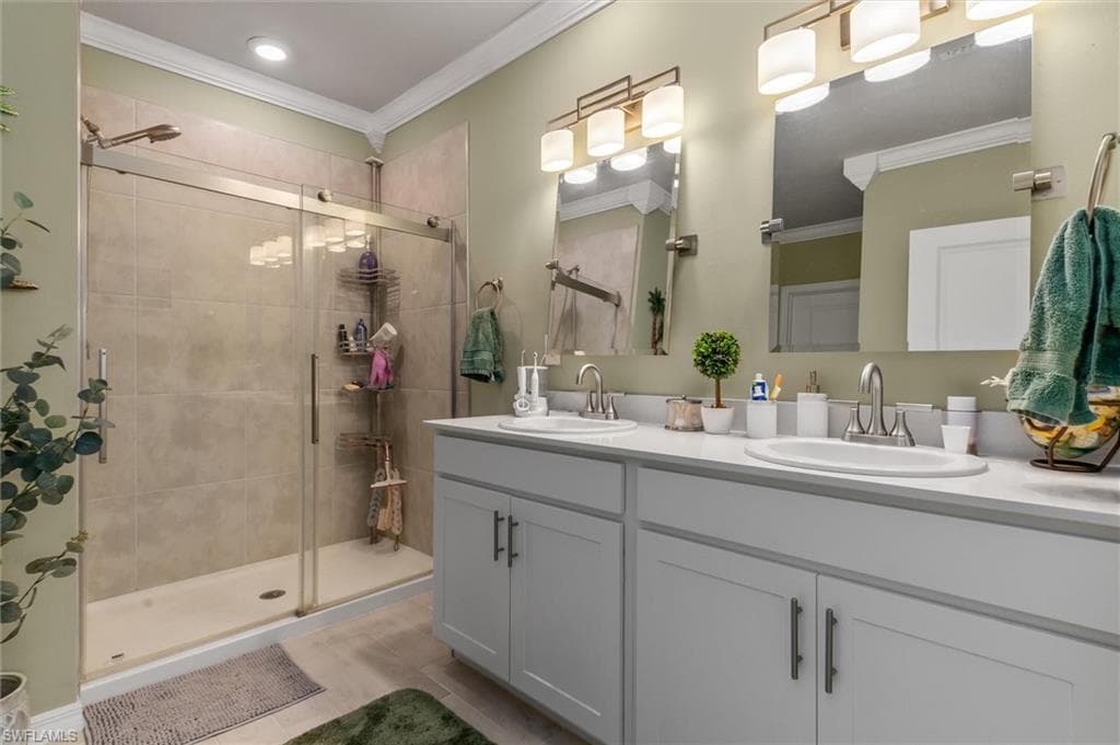 25266 Estrada CIR photo 16 of 44